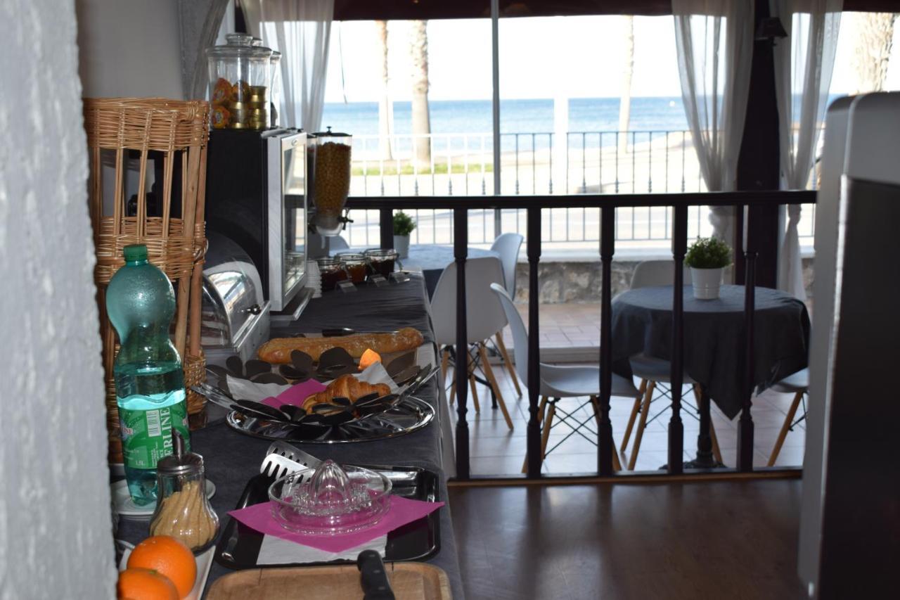 Hotel Bel Azur Six-Fours-les-Plages Ngoại thất bức ảnh